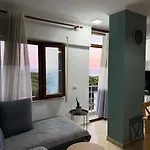 아파트 Mali I Robit Seaview 골렘