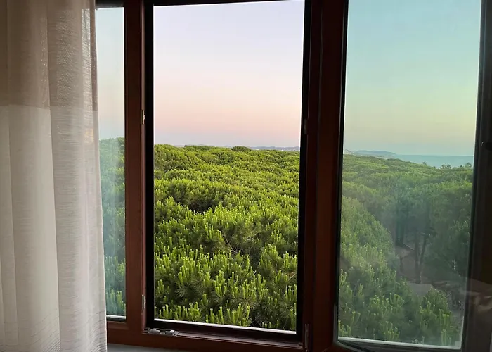 Mali I Robit Seaview Golem (Tirana)