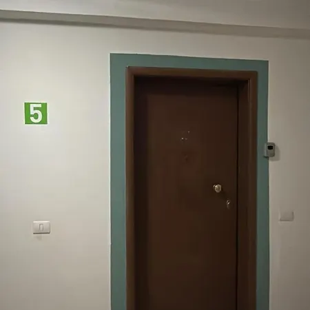 Mali I Robit Seaview Apartment Golem (Tirana)